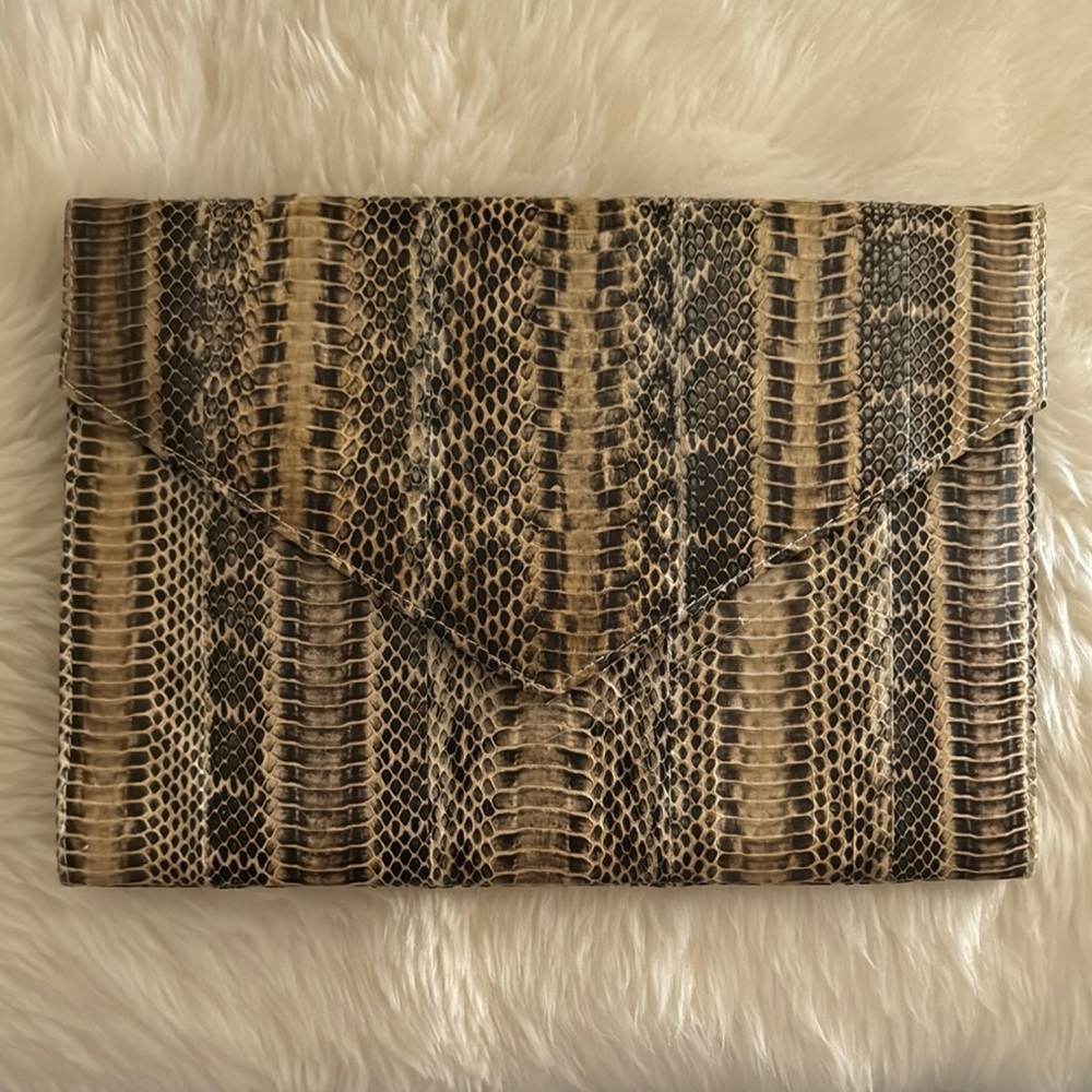 SnakeSkin Clutch